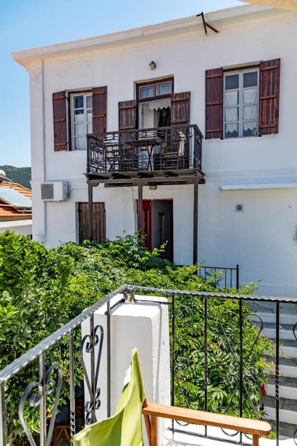 Traditional House سكوبيلوس تاون المظهر الخارجي الصورة