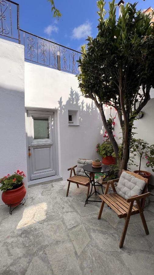 Traditional House سكوبيلوس تاون المظهر الخارجي الصورة