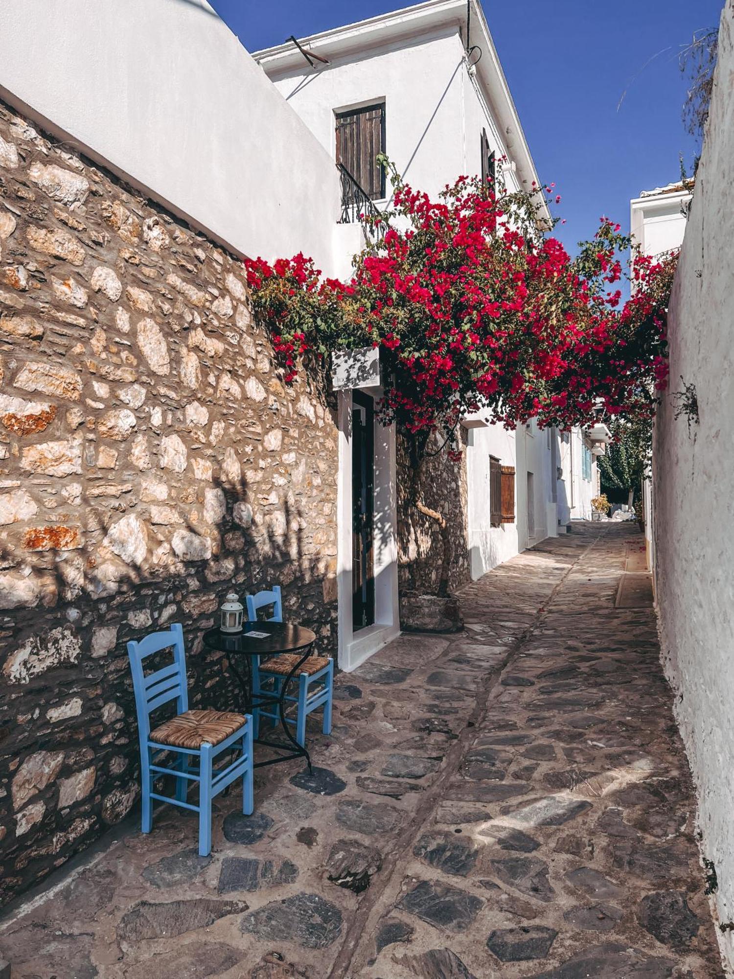 Traditional House سكوبيلوس تاون المظهر الخارجي الصورة
