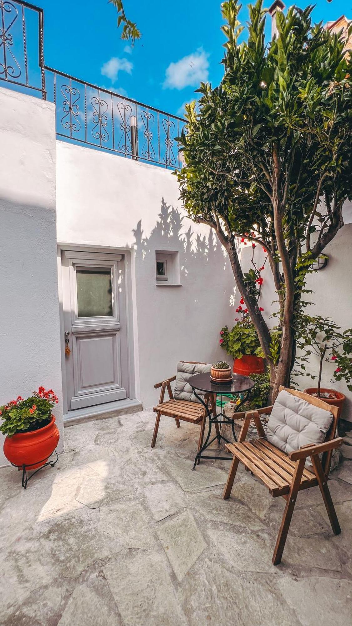 Traditional House سكوبيلوس تاون المظهر الخارجي الصورة